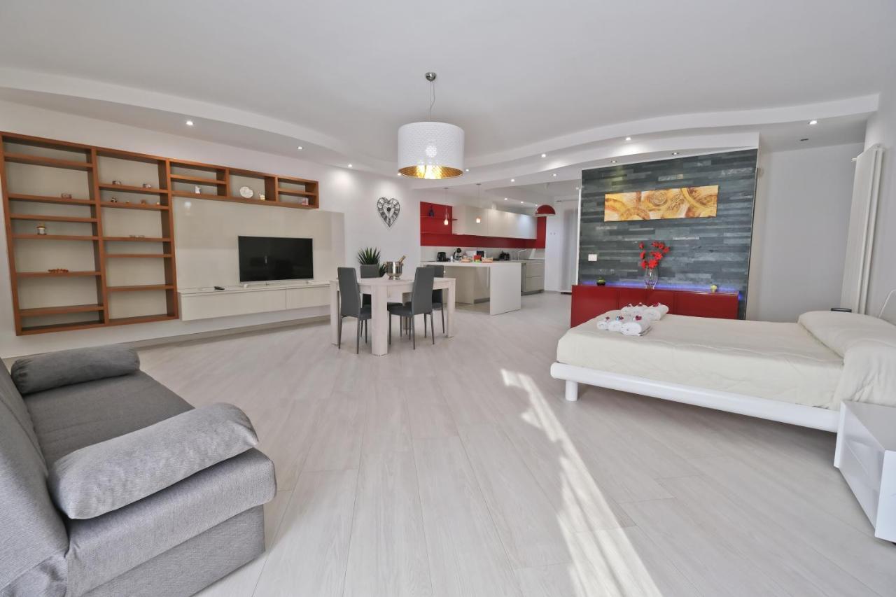 Apartmán Modern House - 5 Stelle - Posto Auto Privato Brindisi Exteriér fotografie