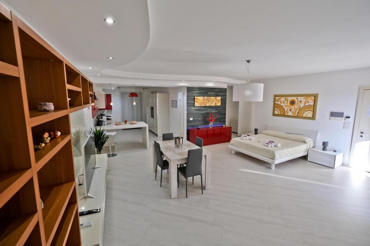 Apartmán Modern House - 5 Stelle - Posto Auto Privato Brindisi Exteriér fotografie
